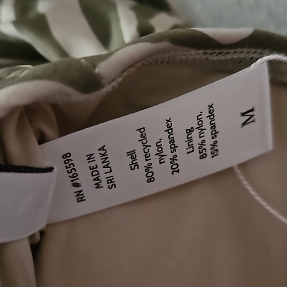 *NWT* Andie The Capri One Piece Swimsuit - Picture 12 of 13